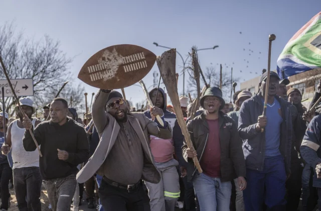 South African MPs Urge Anti-Immigrant Protesters to Stay Within Law
