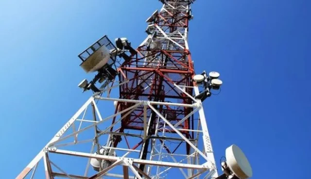 Suspected al-Shabab militants attack Garissa telecom mast; teacher reported missing