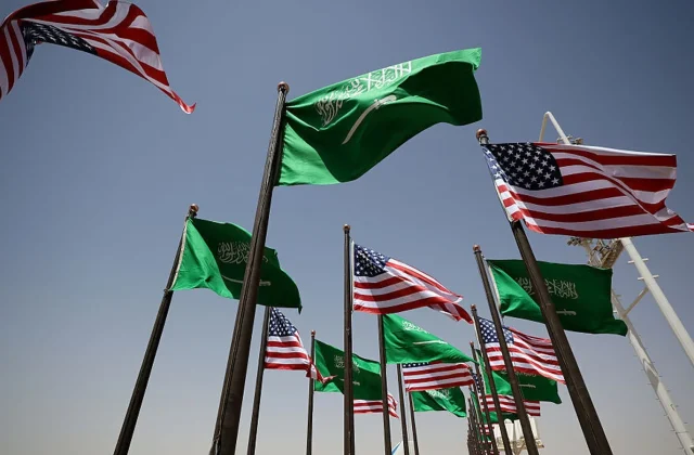Trump Says US-Saudi Nuclear Deal Hinges on Riyadh Recognizing Israel