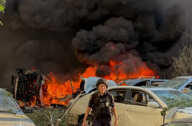 At least 14 killed as Ukraine and Russia exchange strikes