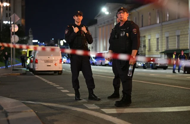 Bomb Attack Near Moscow Restaurant Kills Three and Injures 21