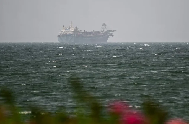 Iran says it has Strait of Hormuz plan with Oman; reopening depends on US