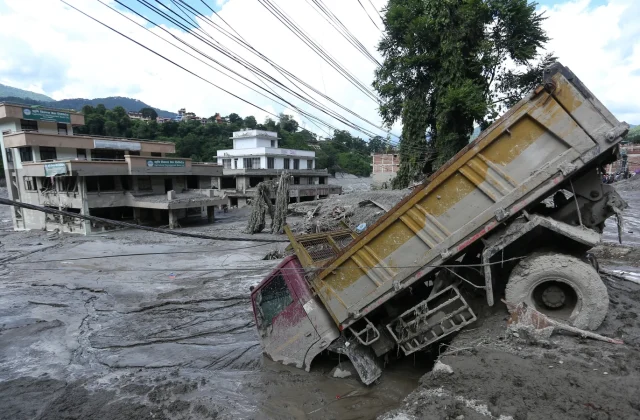 Nepal Death Toll Rises to 469 as Rescue Efforts Continue
