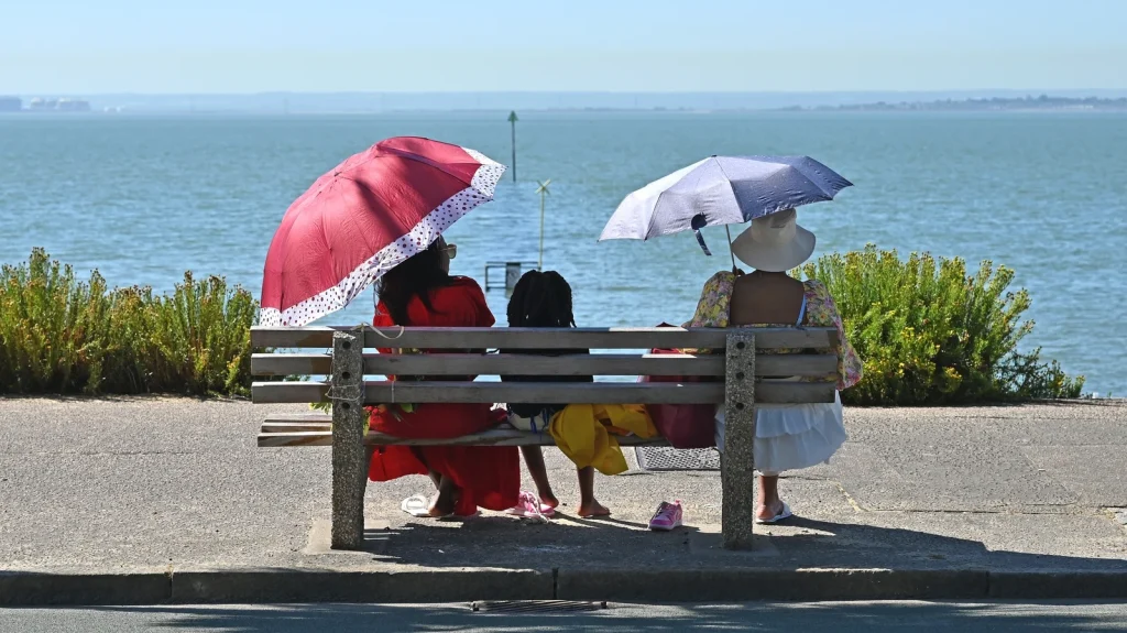 Live
            
            
            
                Parts of Europe set for temperatures above 35C
            
        
            
        
        
            
                
                    Europe
