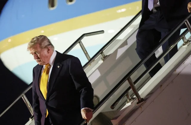 Reports Say Trump Secretly Switched Planes via Catering Truck Over Iran Threat