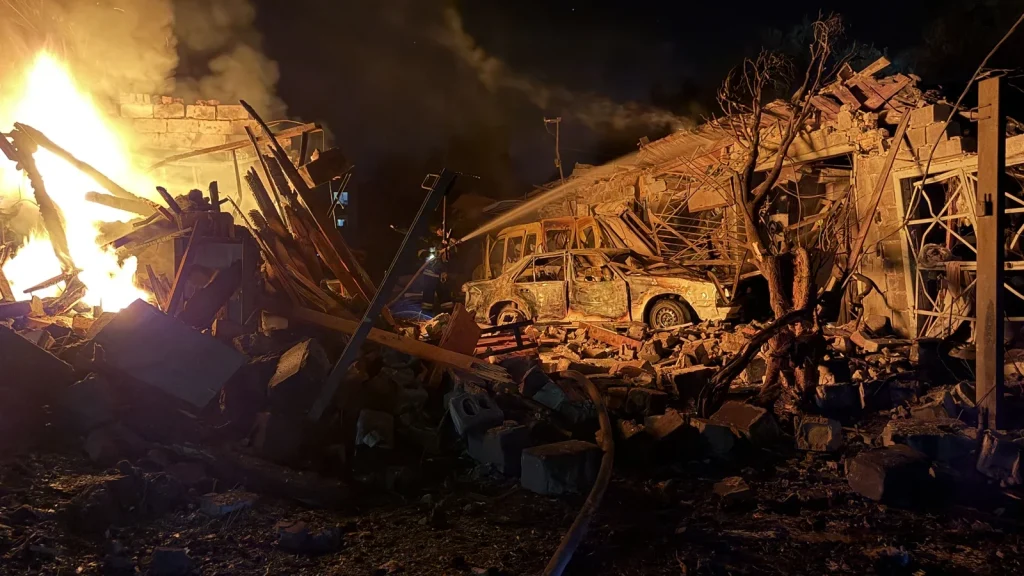 Russia hits Ukraine petrol stations 'to push out civilians'