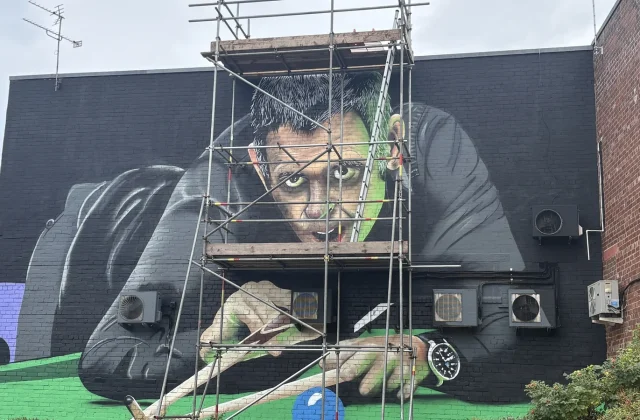 Scaffolding Reinstalled Over Ronnie O’Sullivan Mural in the UK