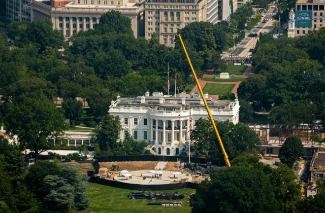 Trump Asks U.S. Supreme Court to Allow Ballroom Construction