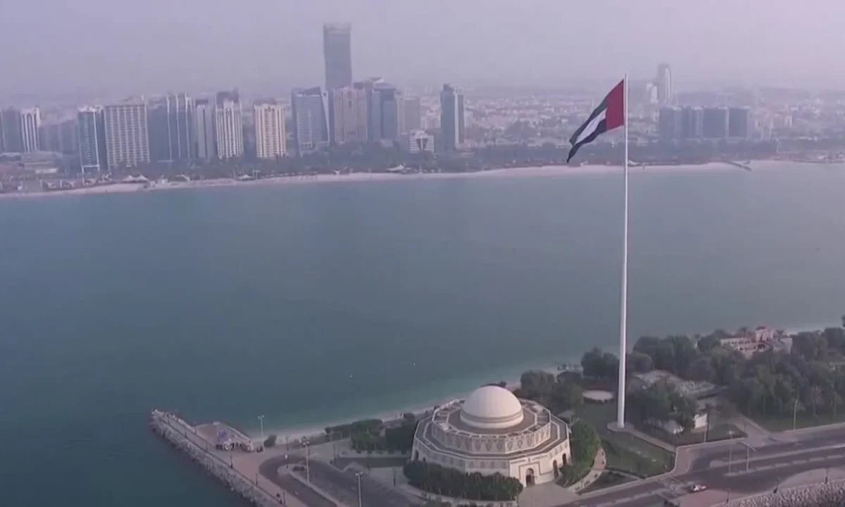 
        
        UAE suspends Iran trade after ballistic missiles detected
    