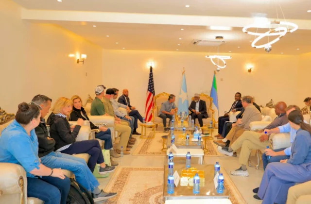 U.S. Congressional Delegation Visits Jubbaland, Holds Security Talks With President Madobe