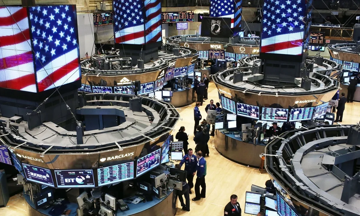
        
        US national debt exceeds $40 trillion for first time
    
