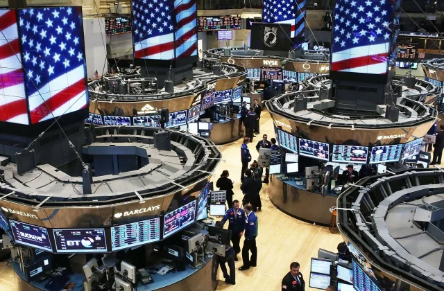 U.S. National Debt Surpasses $40 Trillion for First Time