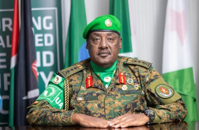 AUSSOM Commander Urges Somalis to Resolve Their Country’s Challenges