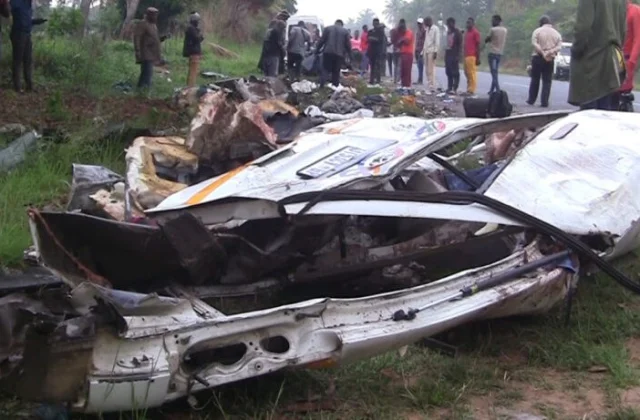At Least 17 People Killed in Highway Crash in Mozambique