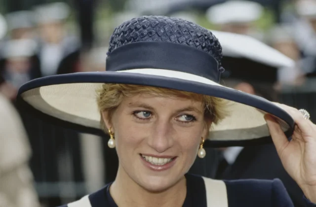 Brother Says Queen Offered to Restore Diana’s HRH Title