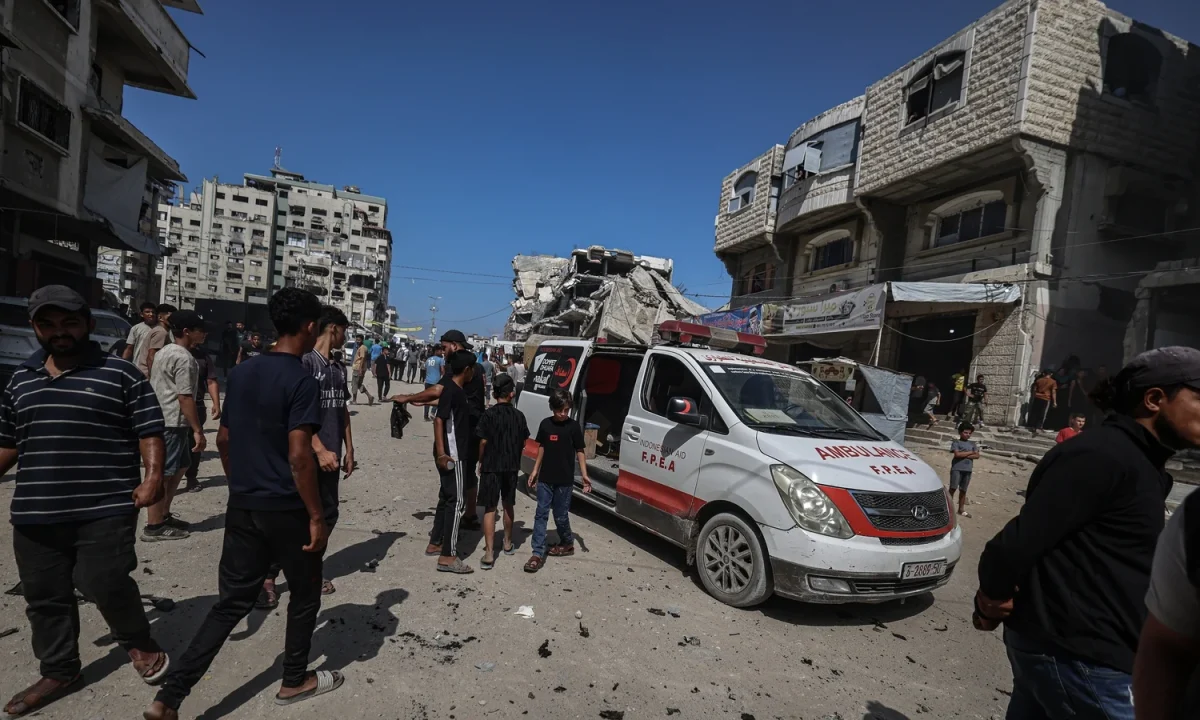 
        
        Medics in Gaza report five people killed in Israeli airstrikes
    