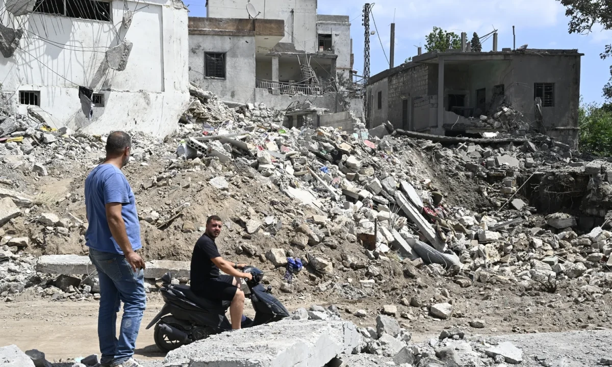 
        
        Israel launches fresh strikes on southern Lebanon, urges evacuation
    