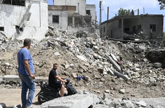 Israel Launches Fresh Strikes on Southern Lebanon, Urges Evacuation