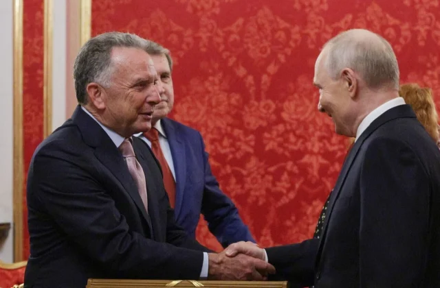 Kremlin Calls Ukraine Talks With U.S. Envoys “Useful”