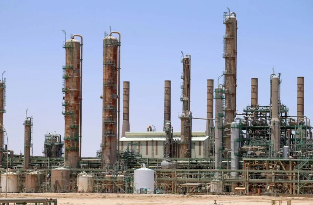 Libya Halts Operations at Three Oil Sites
