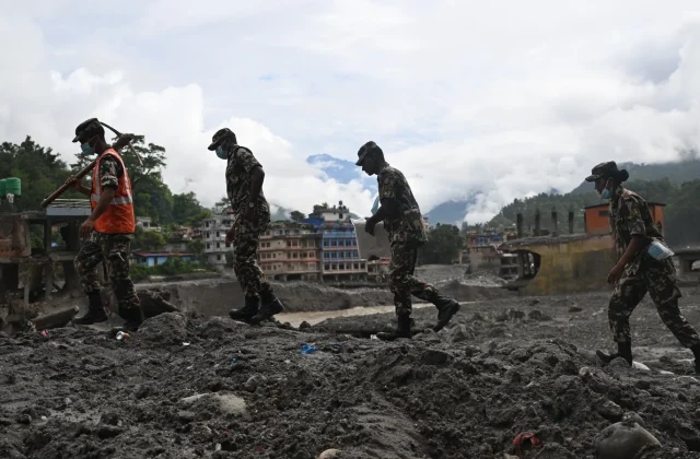 Official Says Trapped Workers in Nepal Have a Good Chance of Being Alive