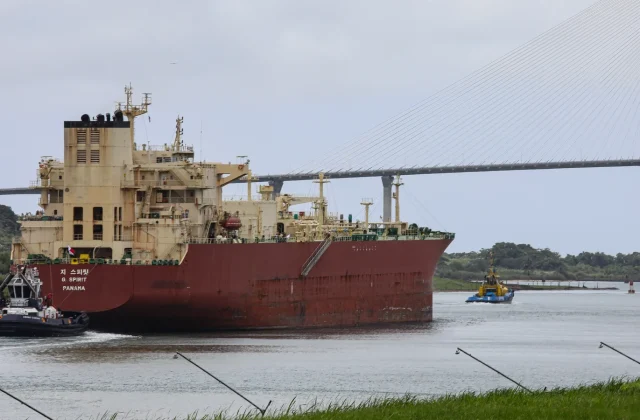 Panama Canal Begins Reducing Vessel Crossings Due to El Niño