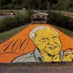 Pumpkin Mosaic of David Attenborough Sets a World Record