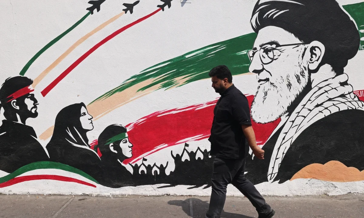 
        
        US strikes kill four people, wound 50 at wedding in Iran
    