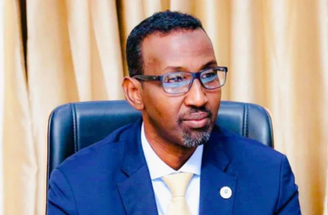 Aqoonyahannada Soomaaliyeed oo loogu baaqay inay u istaagaan badbaadinta dalka Soomaaliya