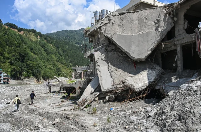 Families Protest After Nepal Ends Search for Thousands of Flood Victims