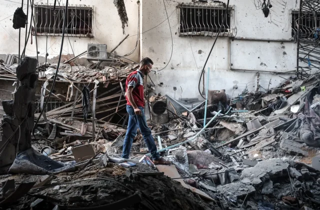Israeli Strike on Gaza Apartment Building Kills Five