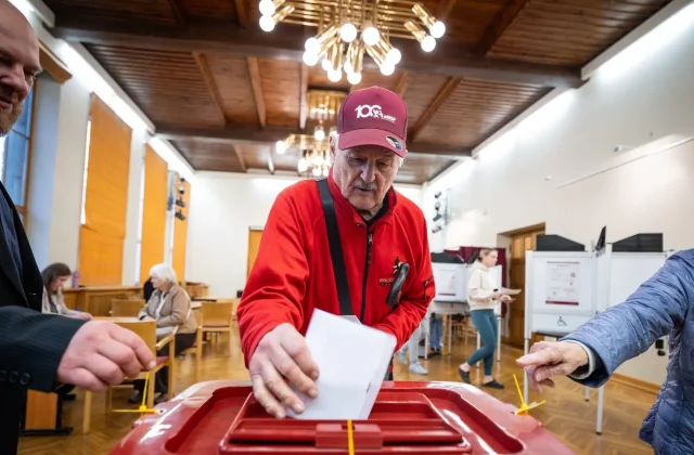 Latvians Vote Amid Drone Incursions and Ongoing War in Ukraine