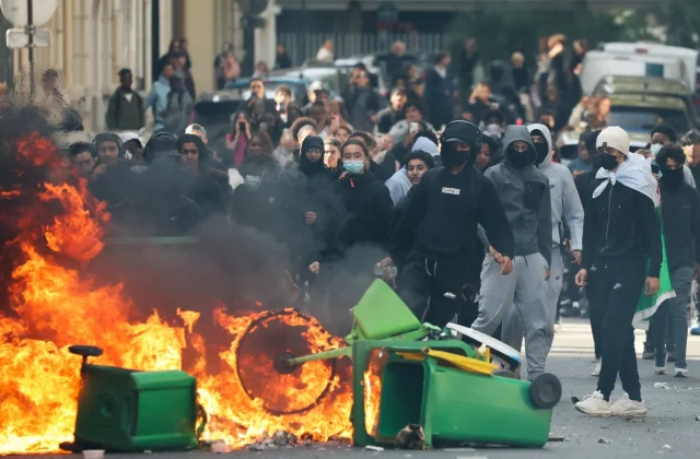 Tens of Thousands Expected at Student Protests in Paris