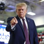 Trump Resumes Rallies as U.S. Midterm Elections Enter Turbulent Final Stretch