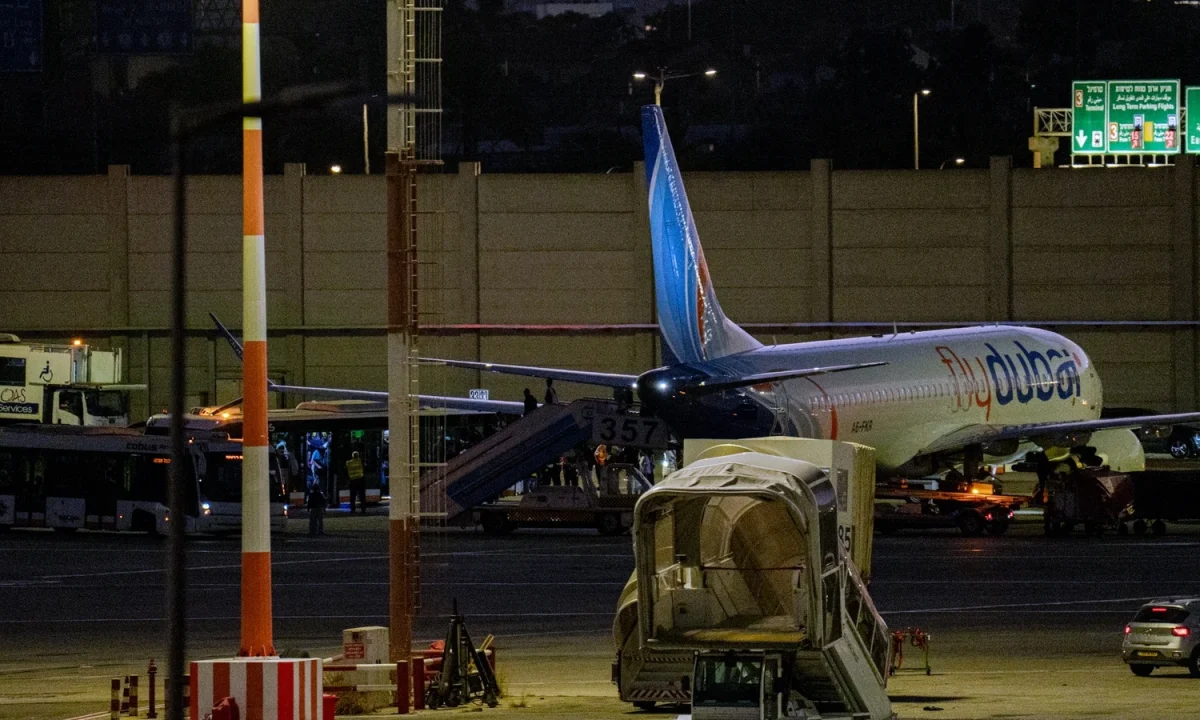 
        
        Trump vows to hit Iran 'very hard' if linked to flydubai attack
    